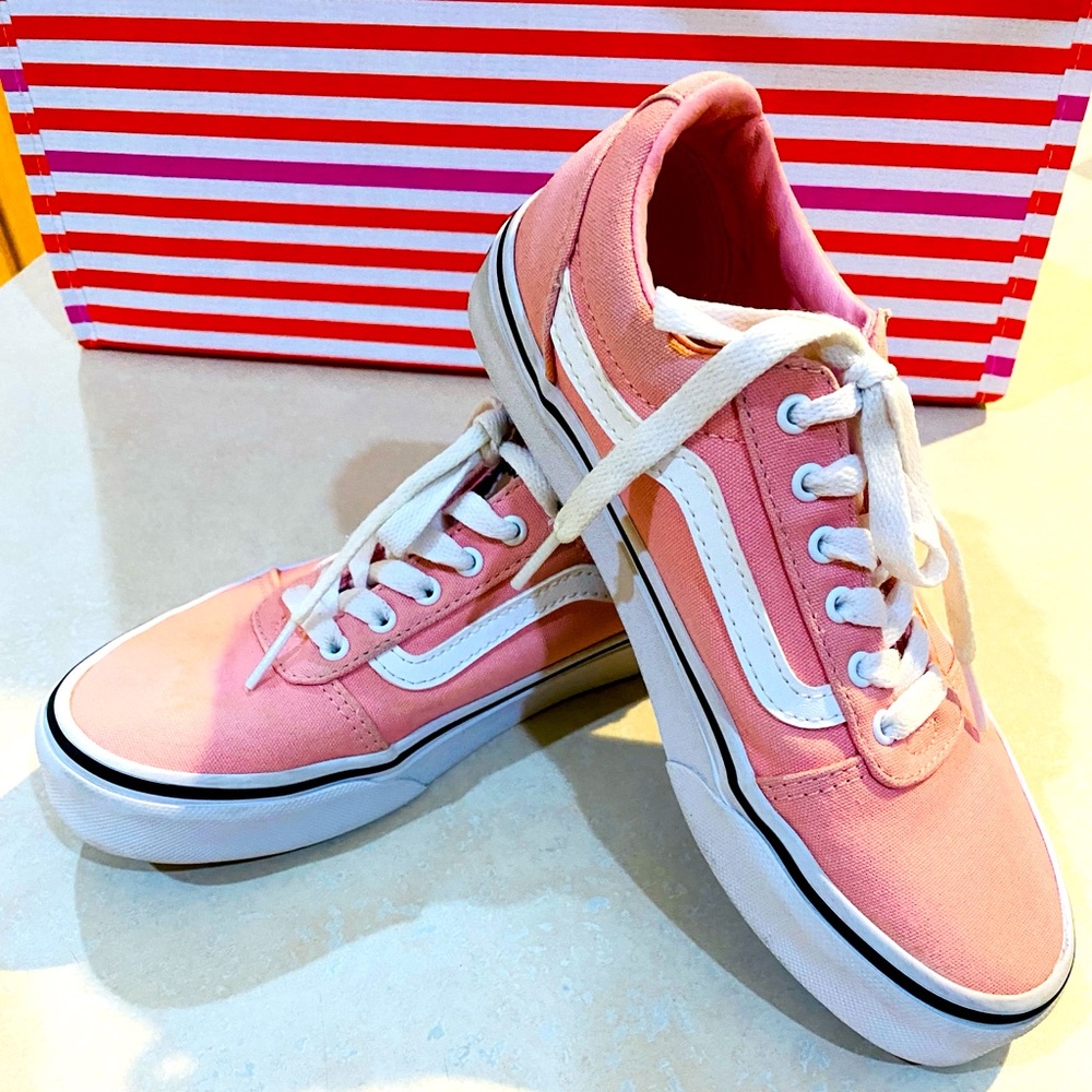 Vans Girls Old Skool Powder Pink/White Ward Lo Sneakers